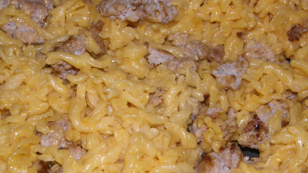 Zach Amp 39 S Easy Cheesy Macaroni Amp Hamburger Meat Recipe Food Com